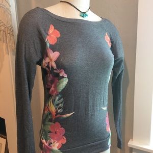 Grey sweatshirt with floral accents
